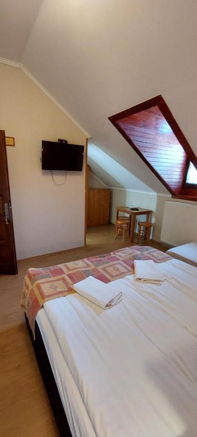 Forras Fogado Bed & Breakfast บุคเซค ภายนอก รูปภาพ