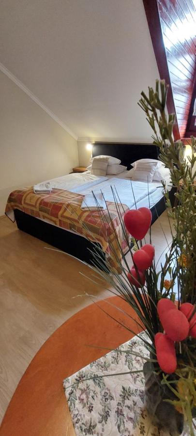Forras Fogado Bed & Breakfast บุคเซค ภายนอก รูปภาพ