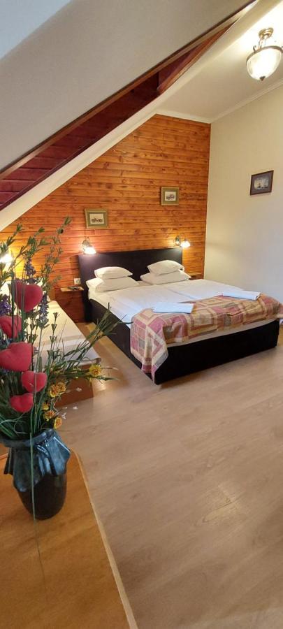 Forras Fogado Bed & Breakfast บุคเซค ภายนอก รูปภาพ