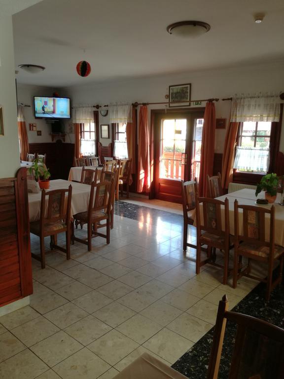 Forras Fogado Bed & Breakfast บุคเซค ภายนอก รูปภาพ